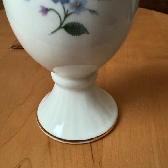 #3 Royal Kent White w/Blue Forget-Me-Nots Porcelain Bud Vase - Picture 6 of 9